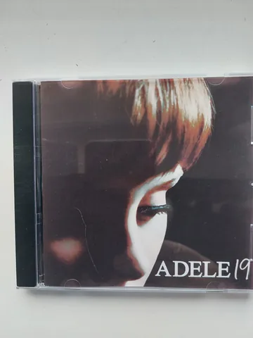 Обложка альбома «19» — исполнитель ADELE