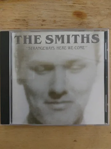Обложка альбома «Strangeways, Here We Come» — исполнитель THE SMITHS