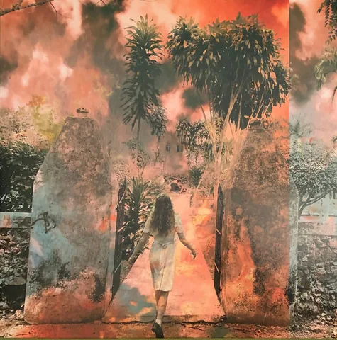 Обложка альбома «Strange Paradise» — исполнитель SARAH LA PUERTA