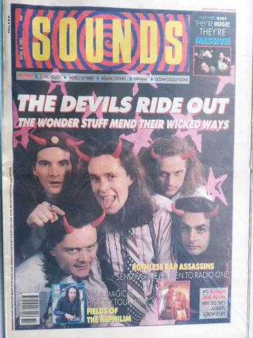Обложка альбома «APRIL 06, 1991» — исполнитель SOUNDS