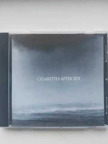 Обложка альбома «Cry» — исполнитель CIGARETTES AFTER SEX