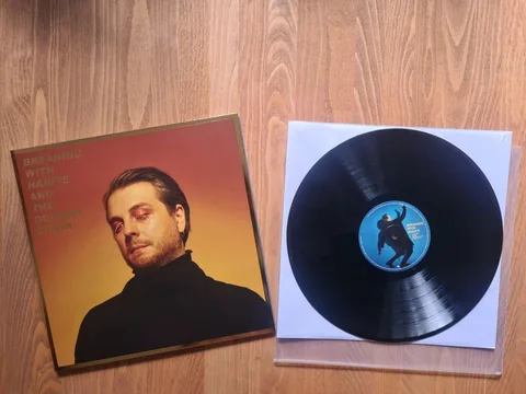 Обложка альбома «Breaking With Habits» — исполнитель AND THE GOLDEN CHOIR